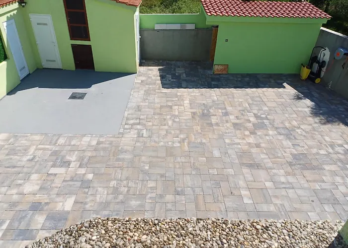 Apartments Zana