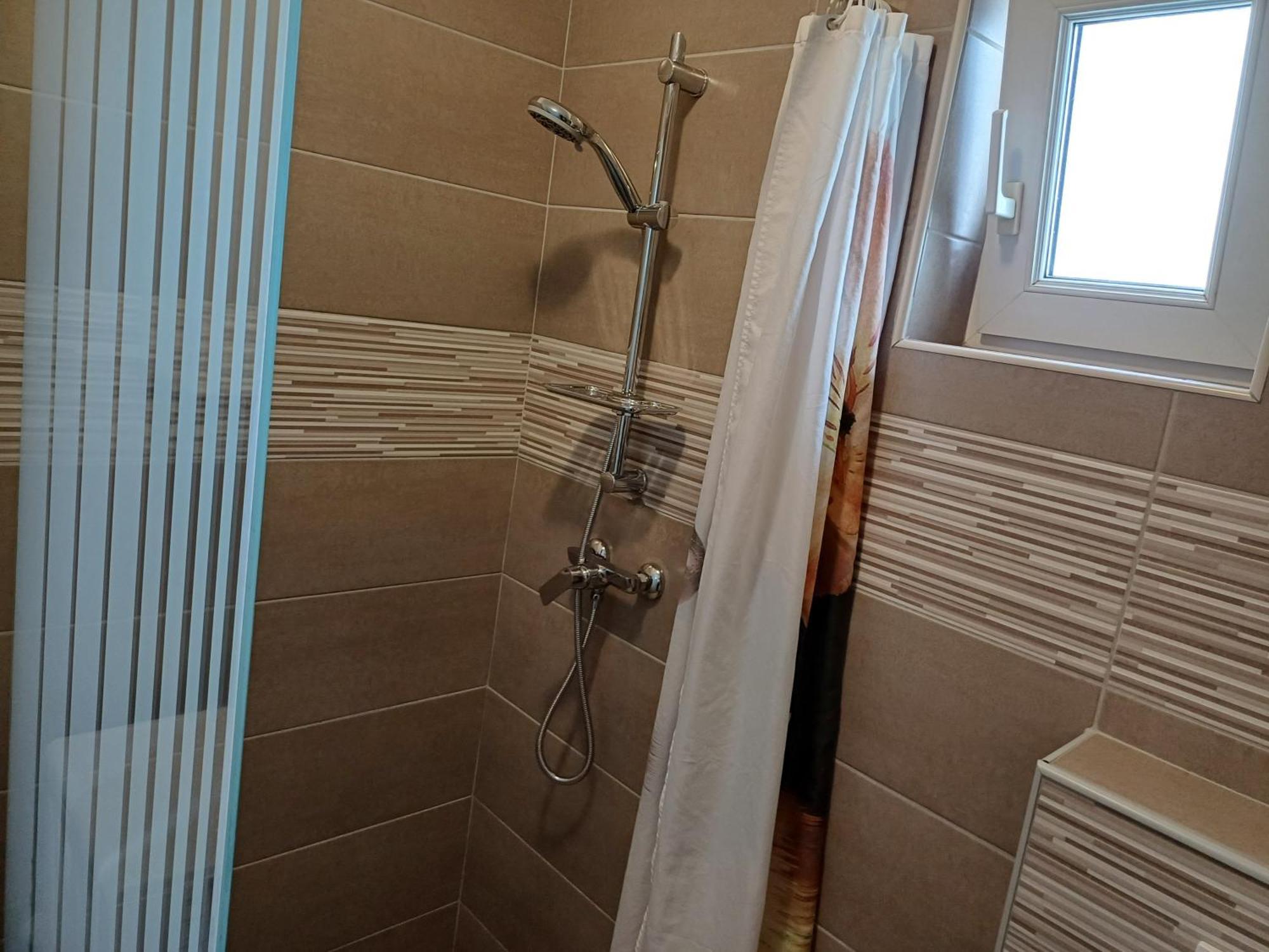 Apartment Zana *