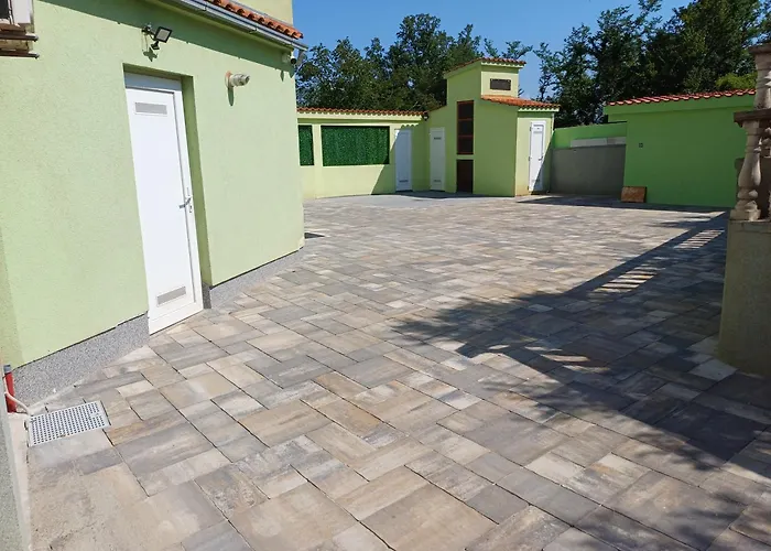 Apartments Zana